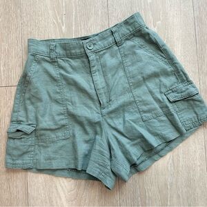 High rise Green Women's Cargo Shorts